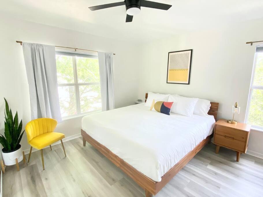 Sanctuary Gainesville Bright 2 Bedroom King Condo Buitenkant foto