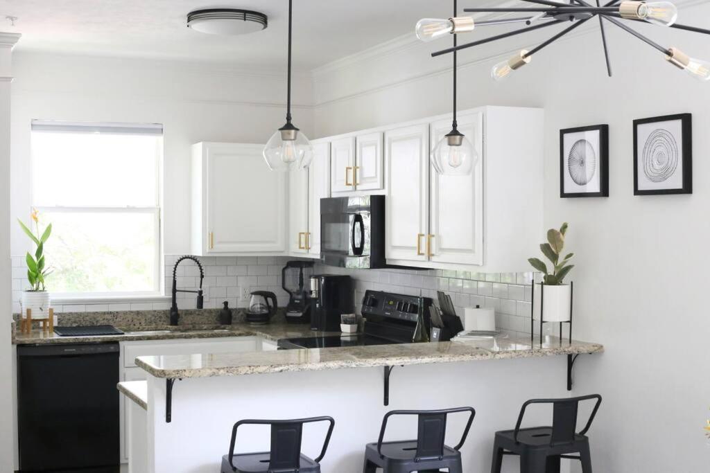 Sanctuary Gainesville Bright 2 Bedroom King Condo Buitenkant foto
