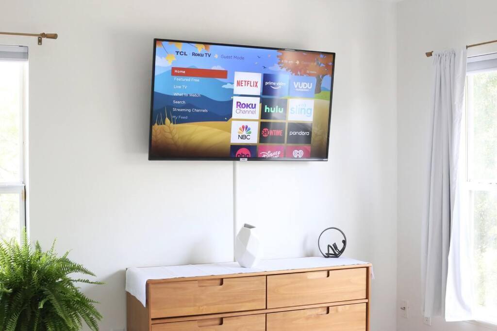 Sanctuary Gainesville Bright 2 Bedroom King Condo Buitenkant foto