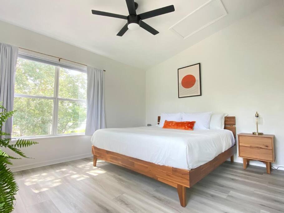 Sanctuary Gainesville Bright 2 Bedroom King Condo Buitenkant foto
