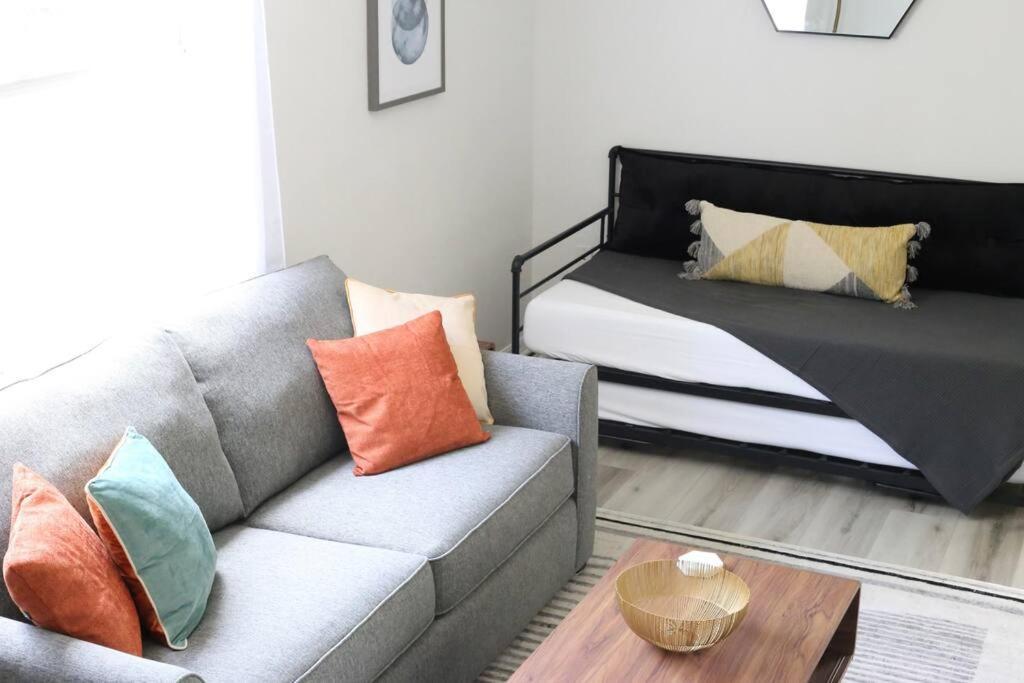 Sanctuary Gainesville Bright 2 Bedroom King Condo Buitenkant foto