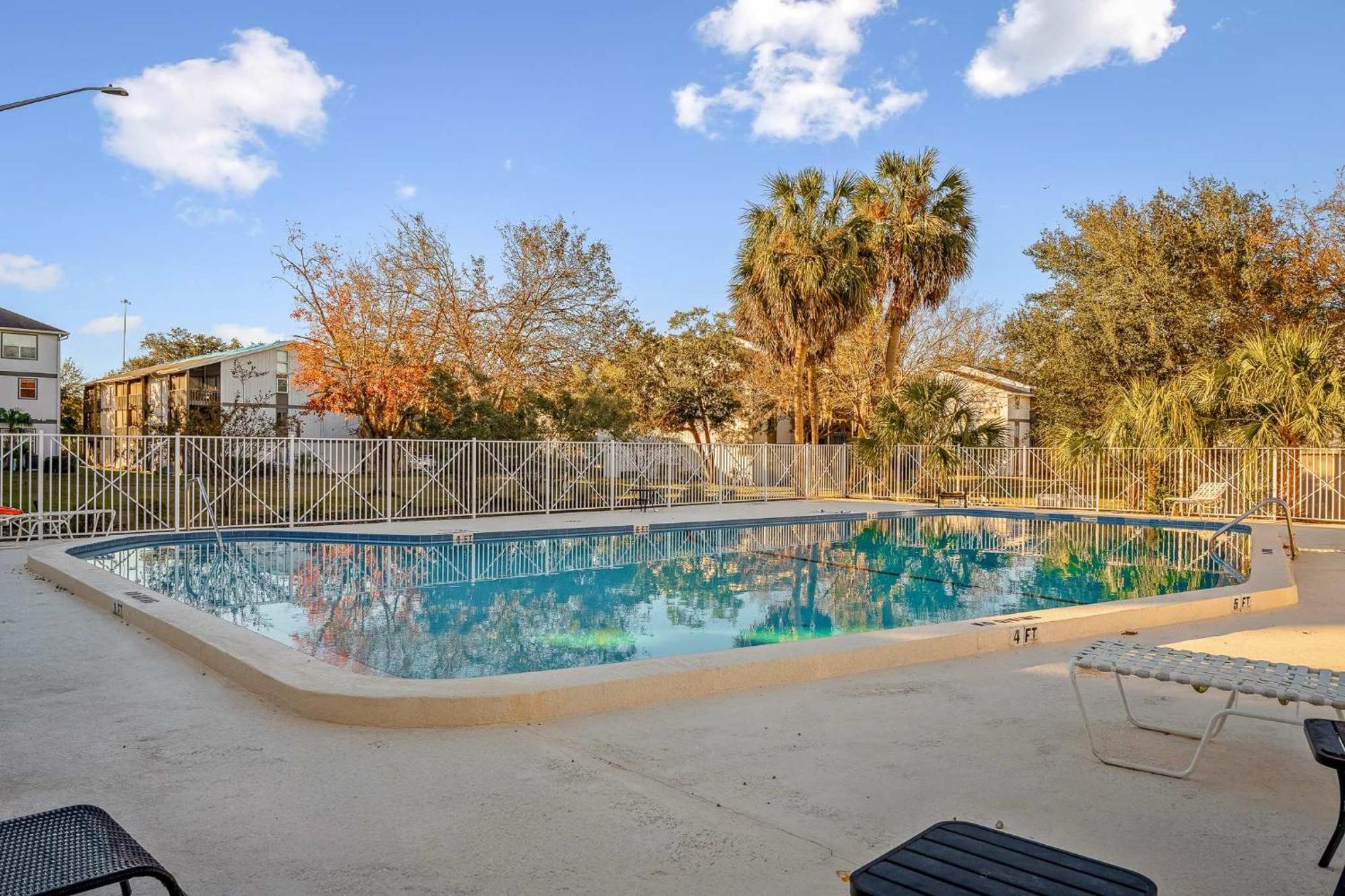 Sanctuary Gainesville Bright 2 Bedroom King Condo Buitenkant foto